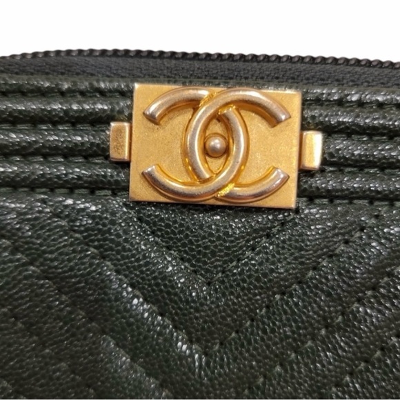 Rare! CHANEL Caviar Boy Zipper Forest Green Wallet with Gold Accent - Picture 5 of 11